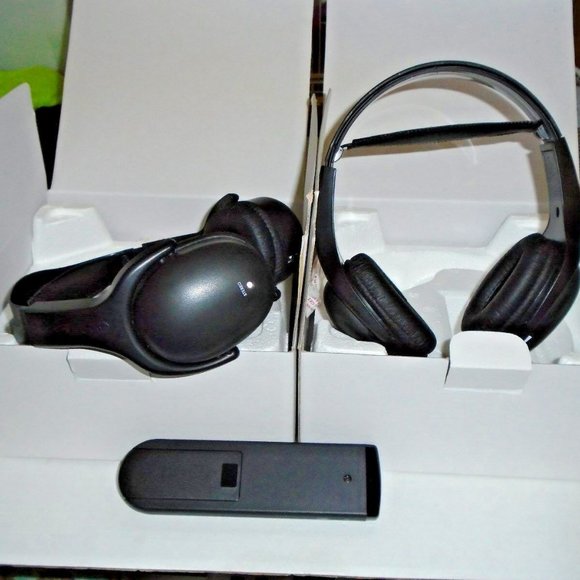 Headphones 201 Chrysler Pacifica New Genuine Overhead Dvd 1 Remote 2